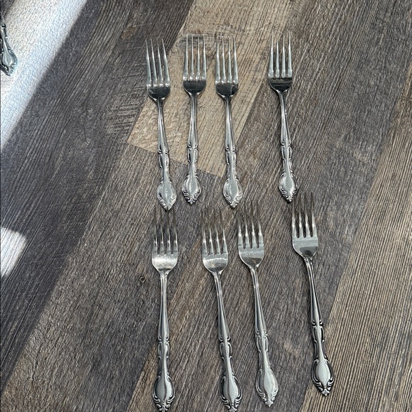 Hampton Court Elegant Vintage Silver Cutlery Set- 40 pieces - Picture 5 of 8